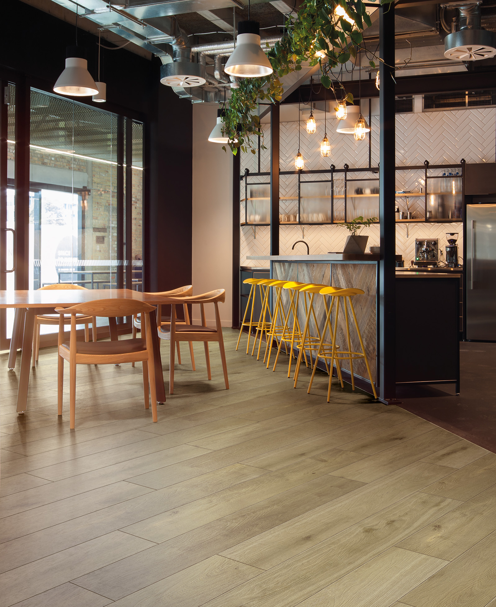 Cozy up in a café atmosphere with the R077 Barista, which adds a touch of warmth and style with its coffee-inspired design.