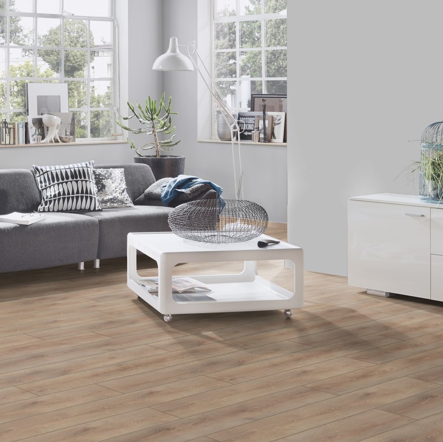 Clearwater Oak laminate floor in clean, modern living room – soft beige décor providing warmth and sophistication