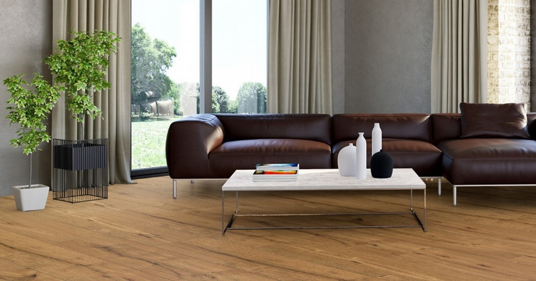 Εικόνα με σανίδες δαπέδου SPC τοποθετημένες πάνω σε μια επιφάνεια που μοιάζει με κεραμικά πλακίδια.Αυτό αναδεικνύει τη δυνατότητα τοποθέτησης δαπέδου SPC πάνω σε υπάρχοντα δάπεδα.