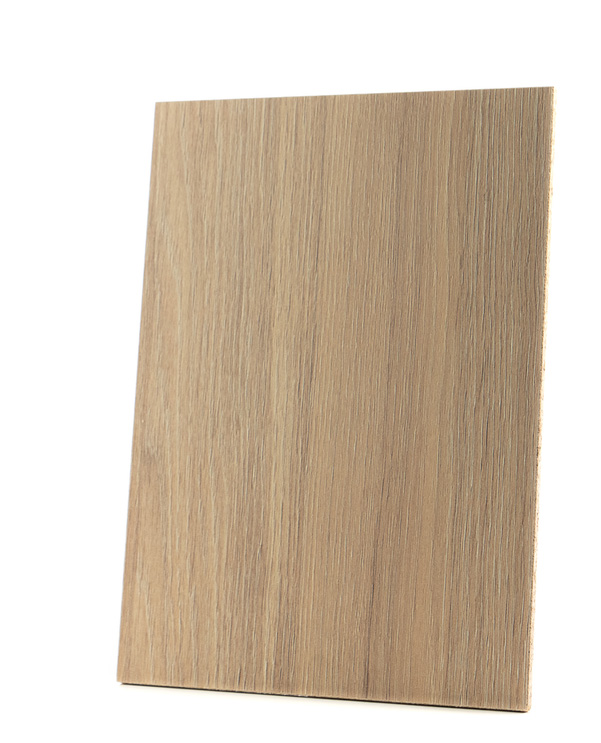 K006 Amber Urban Oak sample, medium-fine texture, amber brown hue.