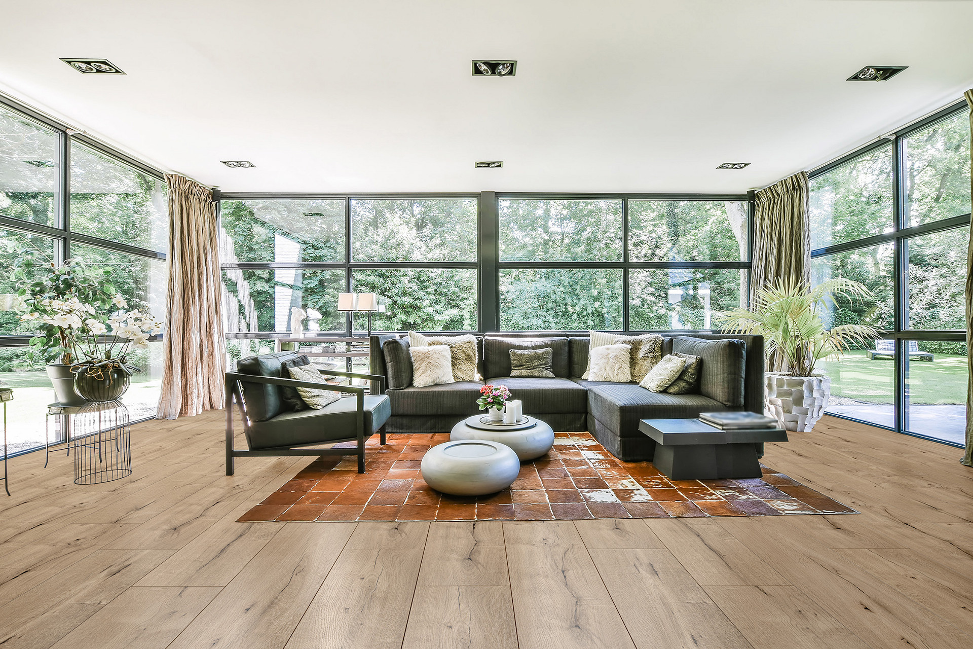 This timeless SPC flooring is ideal for both modern and traditional interiors.