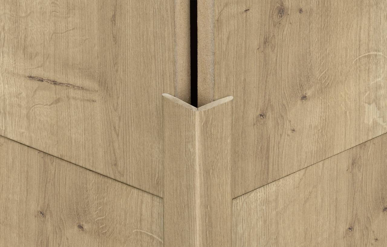 8836 Skirting Kronowall 3D angle