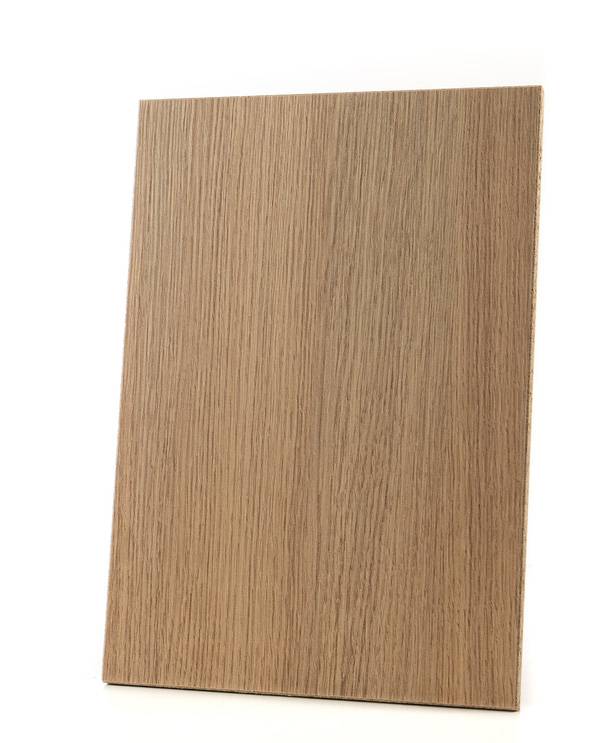 Product 5501 Slovenia Oak MF, an oak-toned item with a natural Slovenia oak pattern, showcased against a neutral background.