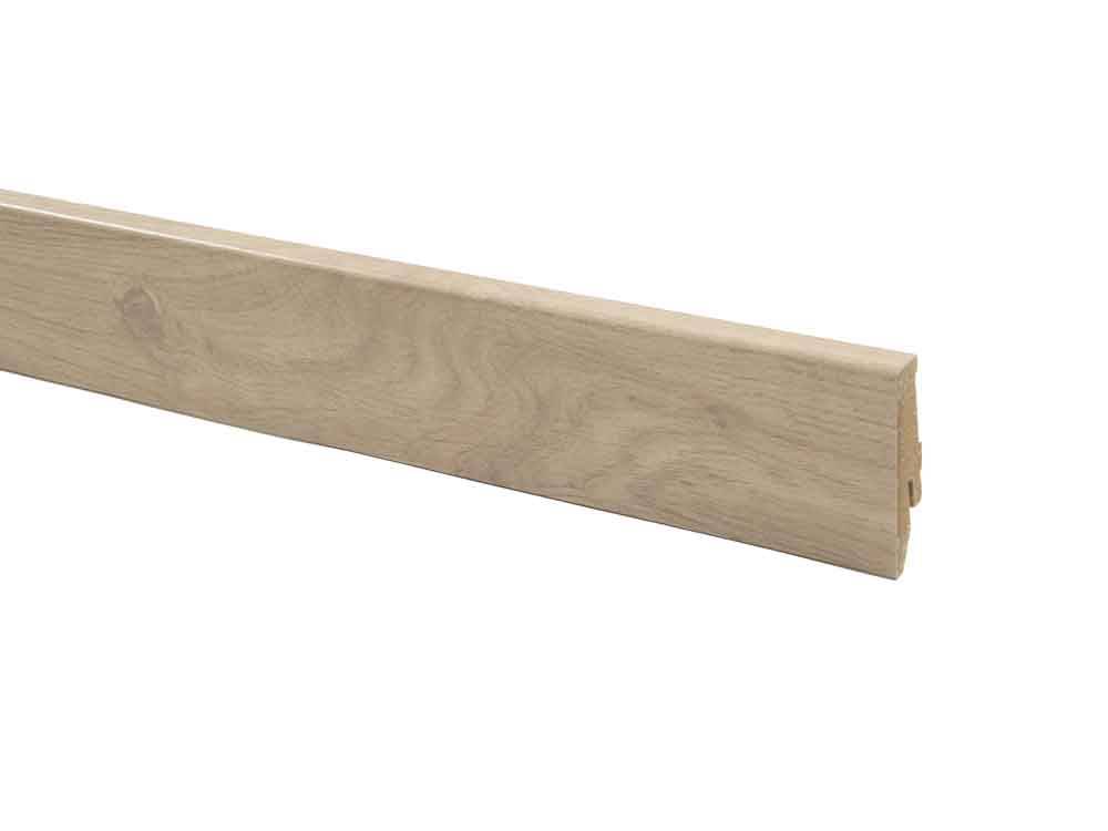 The Z076 MDF wood floor sill, ideally paired with the 5947 Historic Oak decor by Krono Original®.