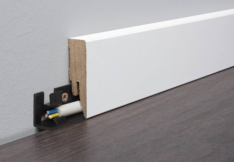 9002 White MDF Trend skirting board bevelled 58 mm x 17