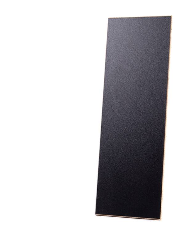 Продукт 0190 Black MF, елемент в черен цвят с елегантен и непреходен завършек, изобразен на чист фон.