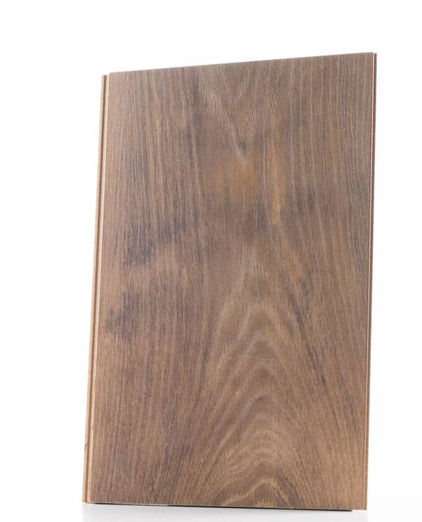K412 Doubloon Oak single sample, displaying distinct oak texture and warm brown tones.